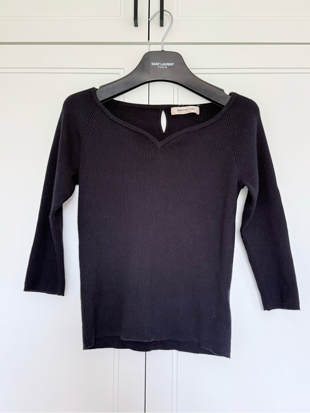 Apuweiser-riche Black Ribbed Knit Top